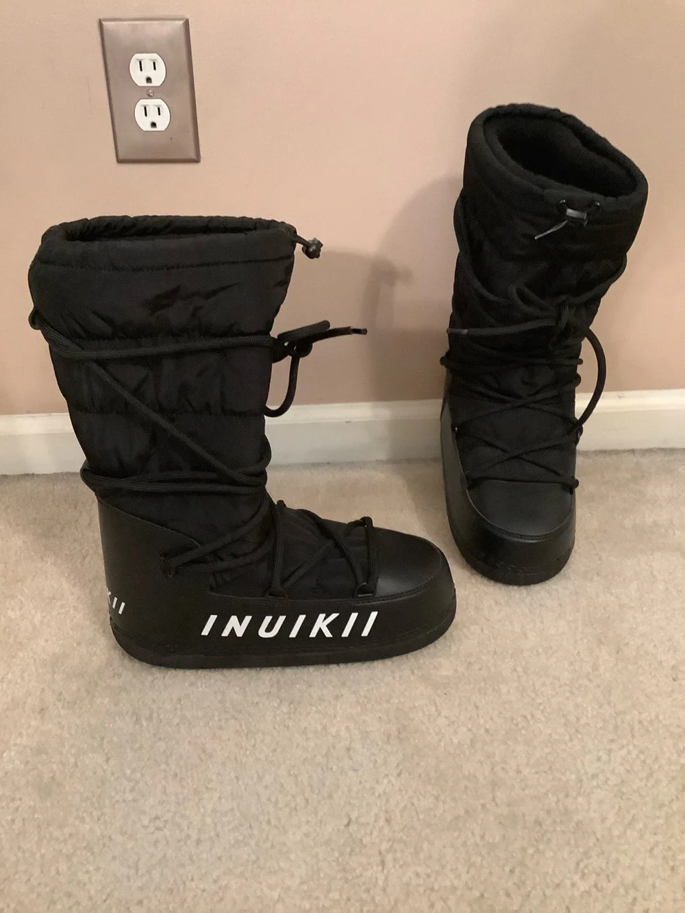Free People x INUIKII Mountain High Black Puffer Moon Snow Boots Women's Size 40